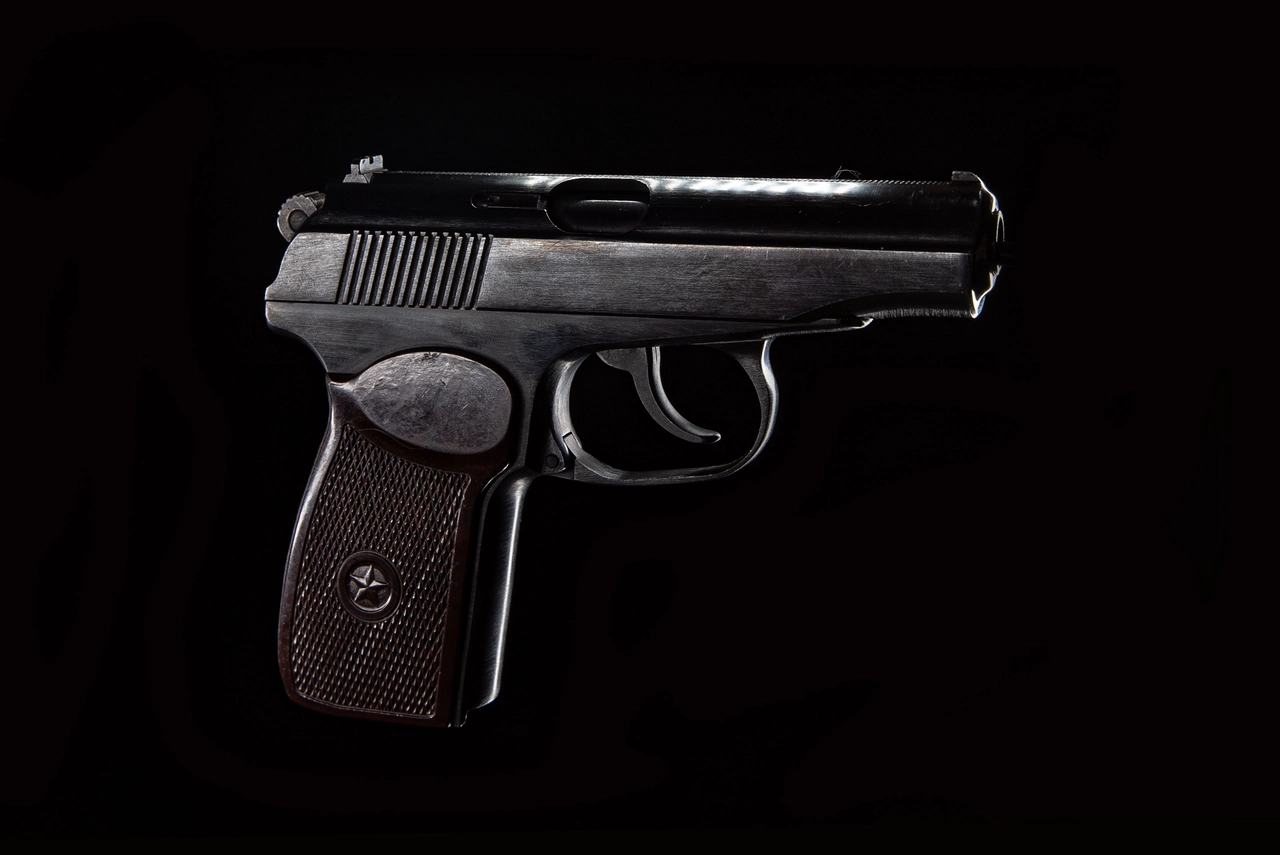 Makarov-9x18mm--scaled-e1667044777168-py5a9uflztwz9tbzg8uihn26b70y2aniub1r1dp6m0 (1)